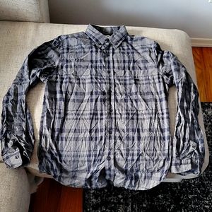 Men's Dress shirt, size Medium, slim fit